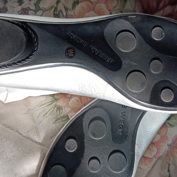 Shoes - Picture 3 of 5